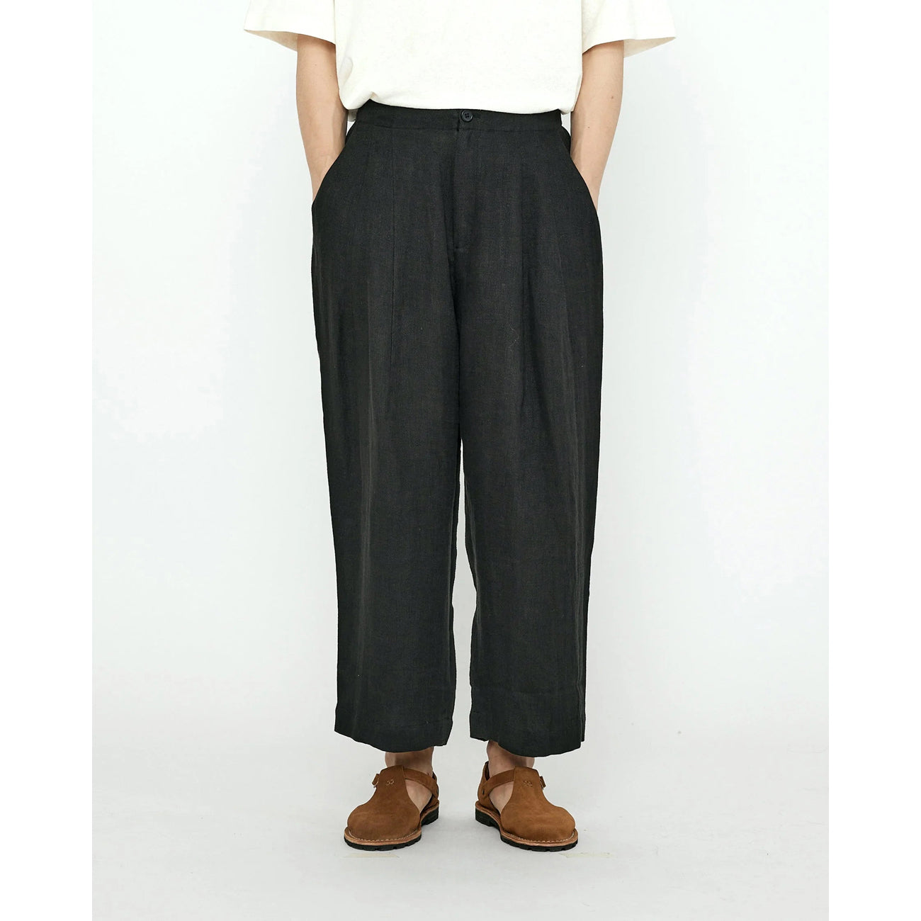 linen pleated trouser in black