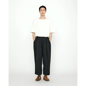 linen pleated trouser in black