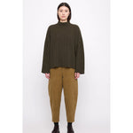 elastic pull-up trouser in kelp brown