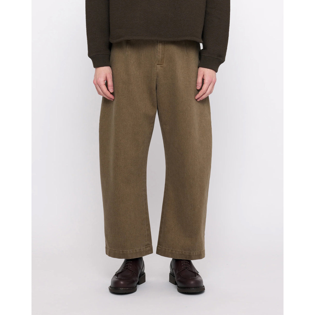 tailored curve leg trouser in washed brown