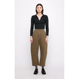 tailored curve leg trouser in washed brown