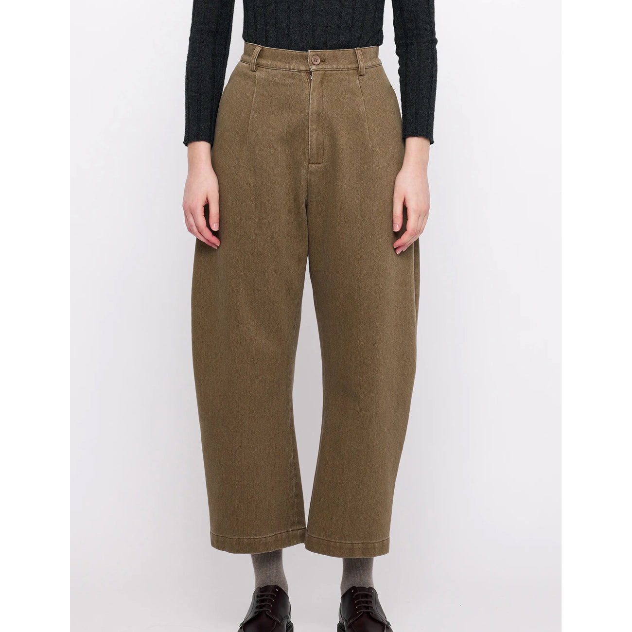 tailored curve leg trouser in washed brown