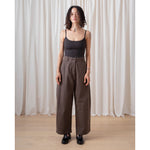 loose barrel pant in dark taupe