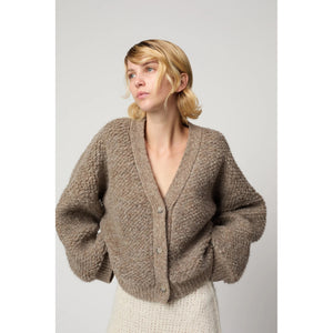 tristan cardigan in deer