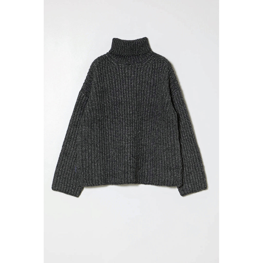 alpaca rib turtleneck in charcoal