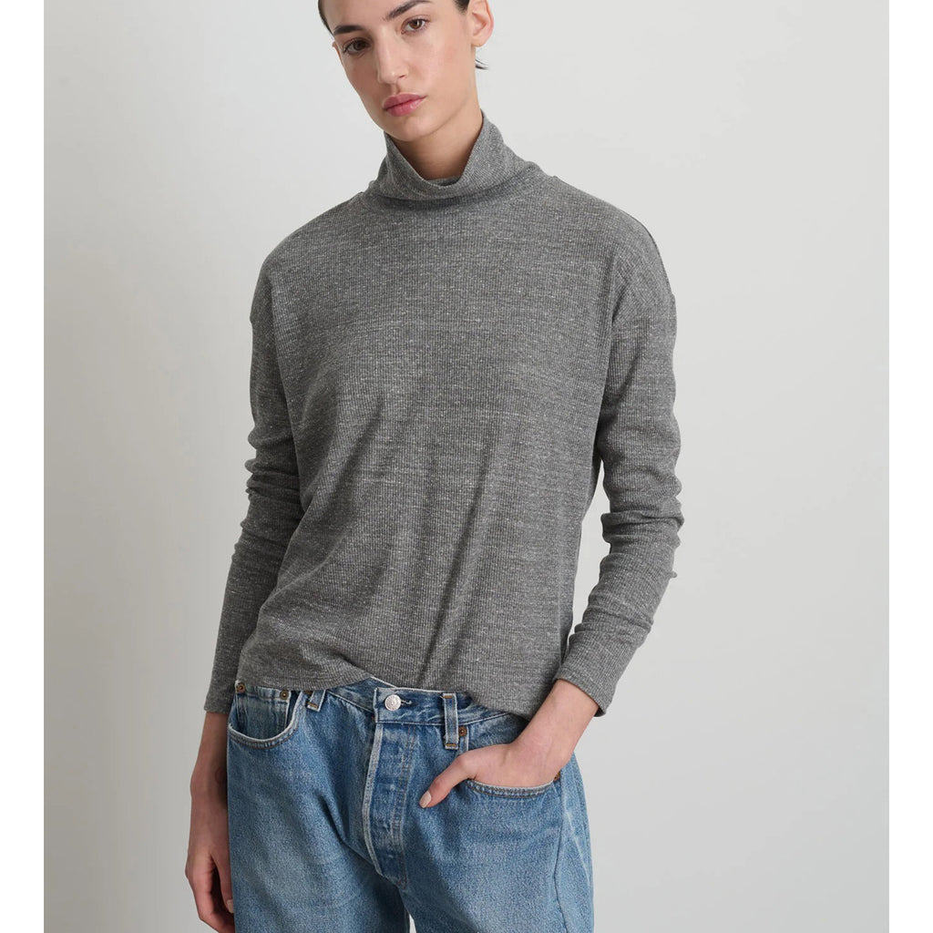 turtleneck in heather grey